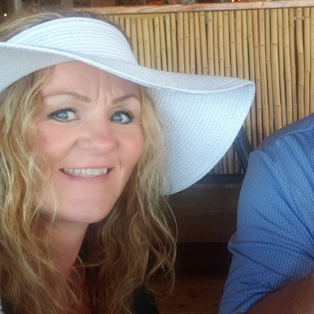 Meet your Posher, Posh